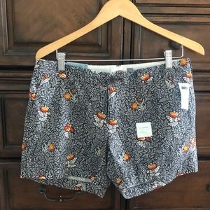 Old Navy 5” navy blue floral shorts NWT Sz 6